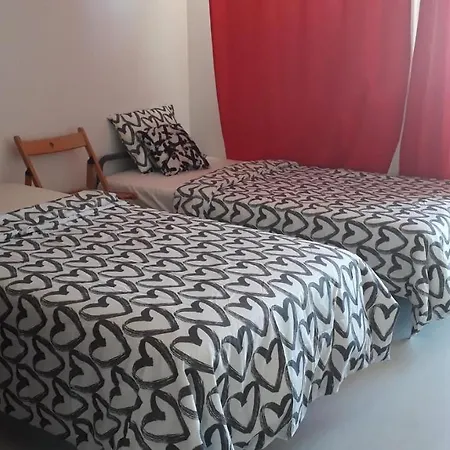 Twin Sharing Furnished Near The River And Brao De Prata Station * Lisbona